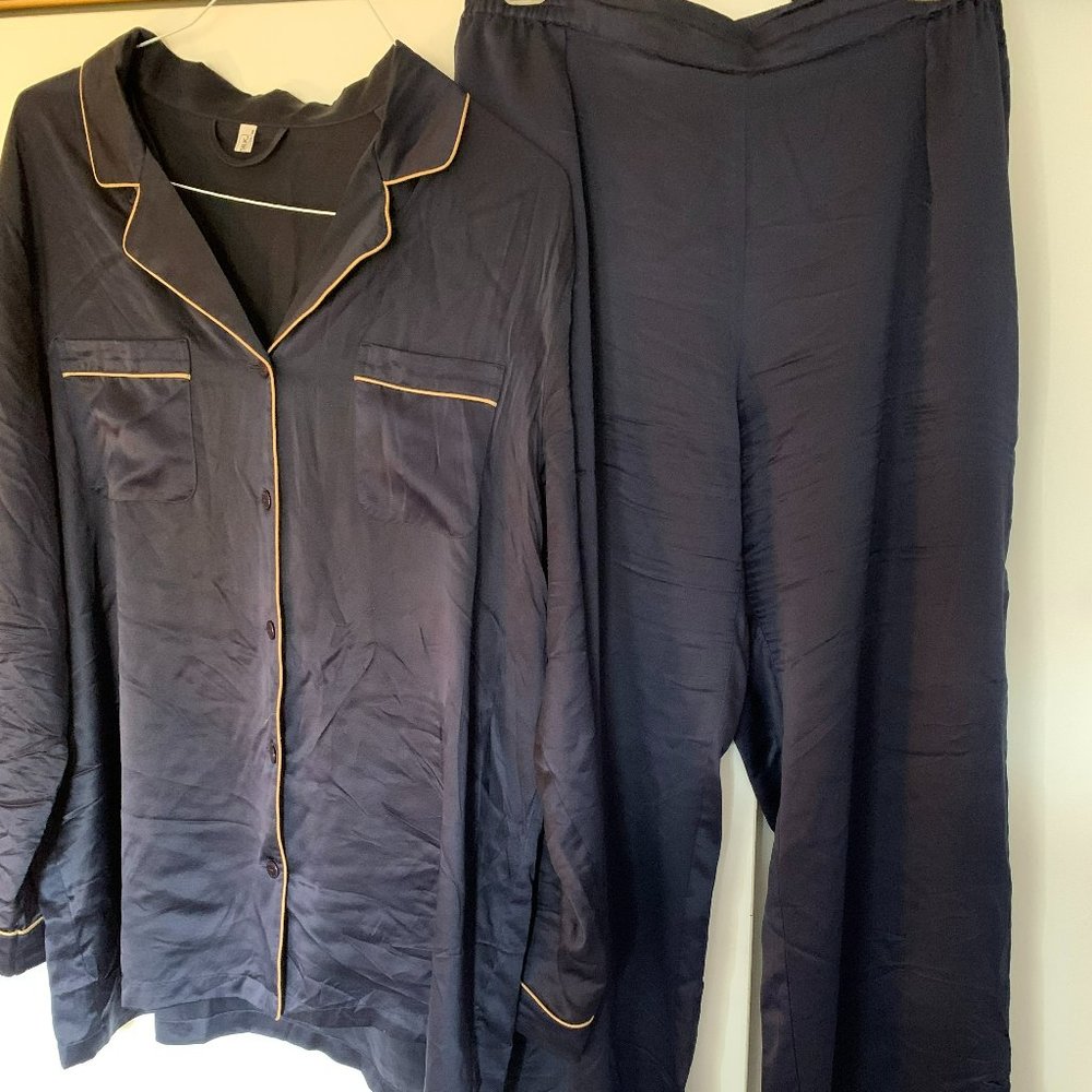 Women's 100% silk pajamas set - navy blue with gold piping